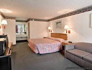 Days Inn By Wyndham Orangeburg South Номер фото
