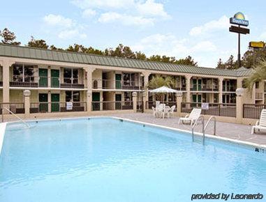 Days Inn By Wyndham Orangeburg South Экстерьер фото